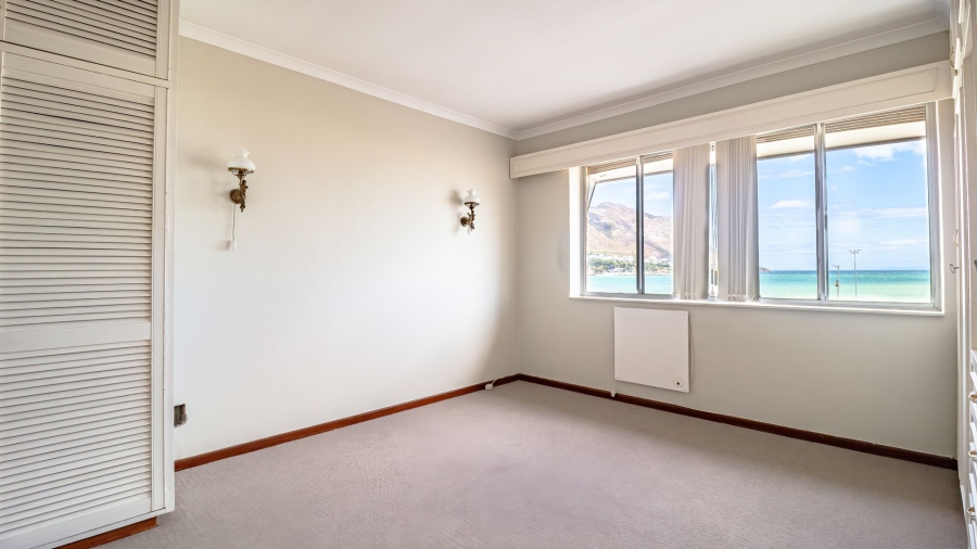 To Let 4 Bedroom Property for Rent in Gordons Bay Village Western Cape